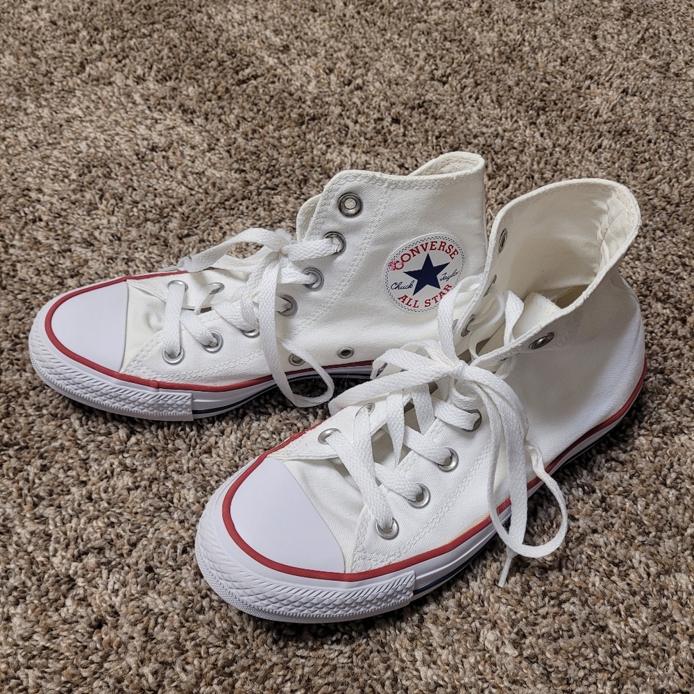 Size 5 Converse Chuck Taylor